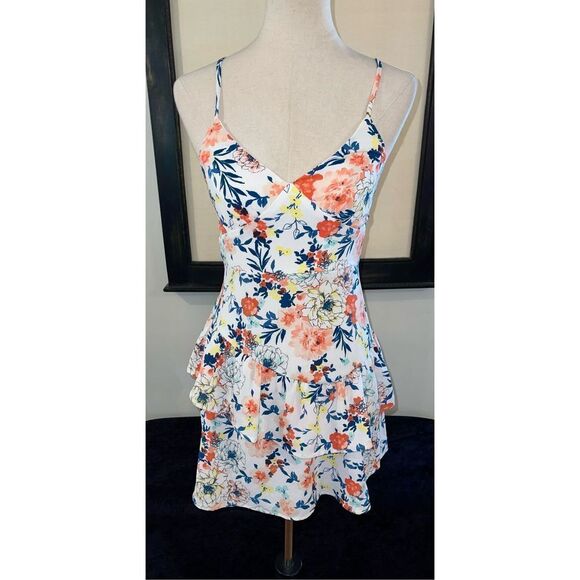 City Studio Floral Dress - NWT - Size 1 Juniors - Picture 9 of 12